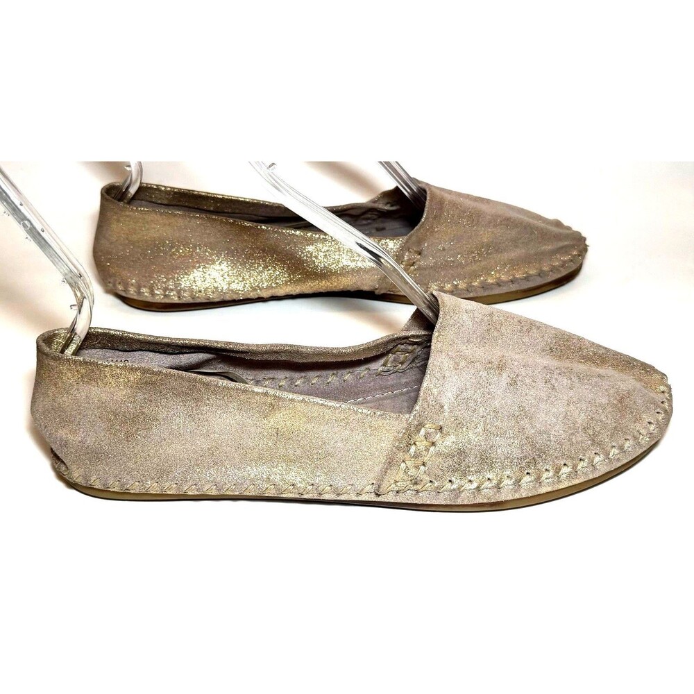 Adam Tucker Sangria 16 Flats Women 11M Gold Metallic Suede Leather Slip On Shoes
